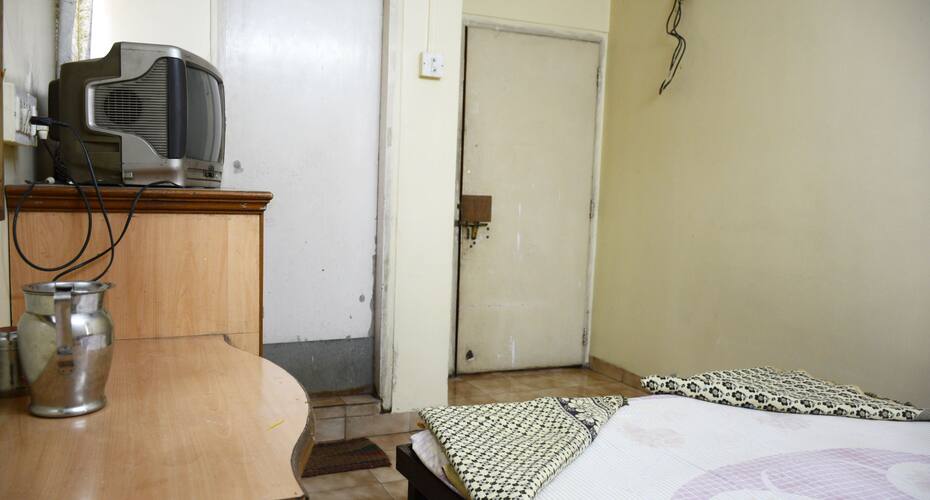 Hotel Anand Malhar Lodging, Kolhapur 5